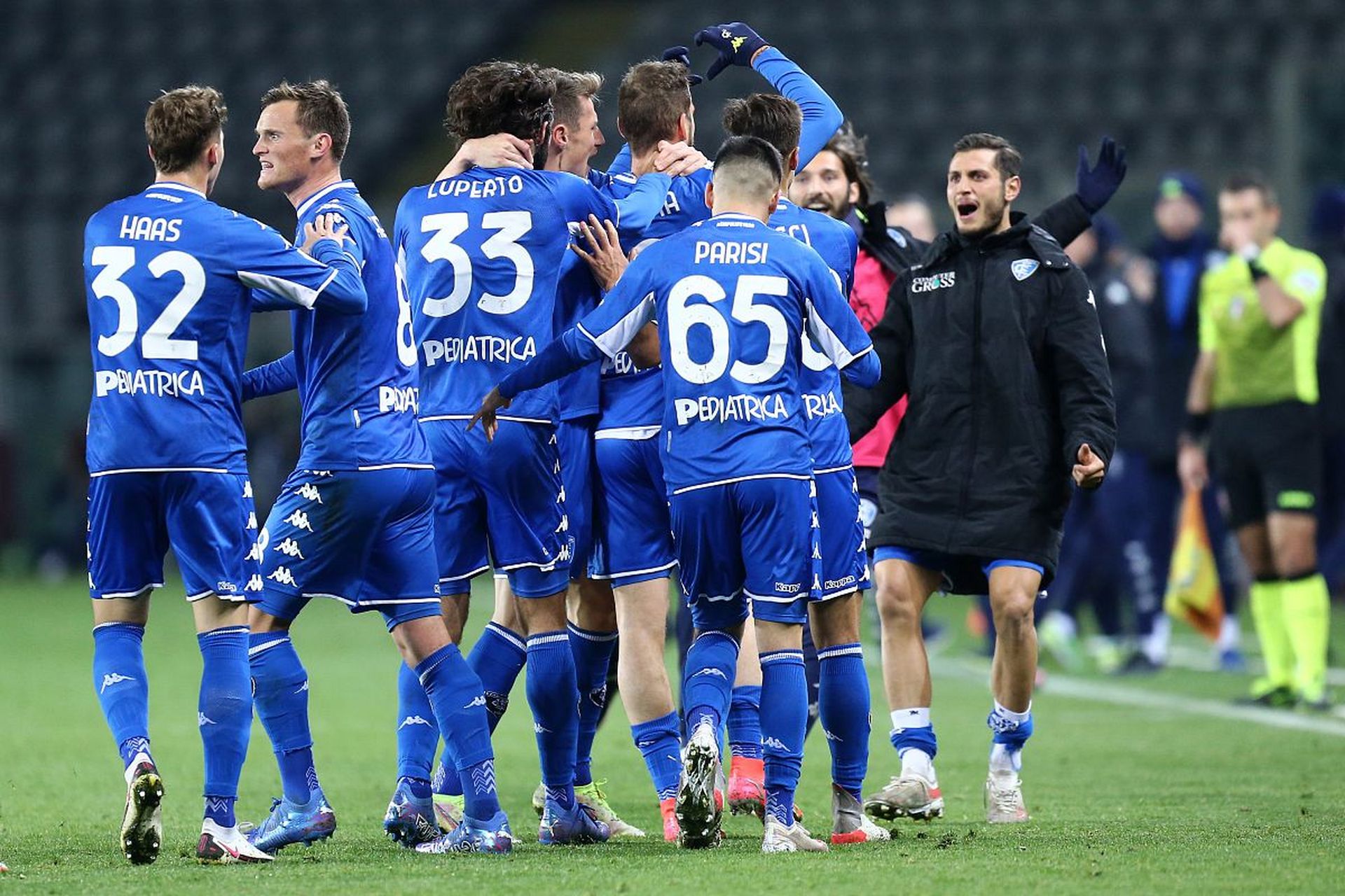 京鲁大战54309人位列中超历史第9位，新工体已有8次超过5万人.