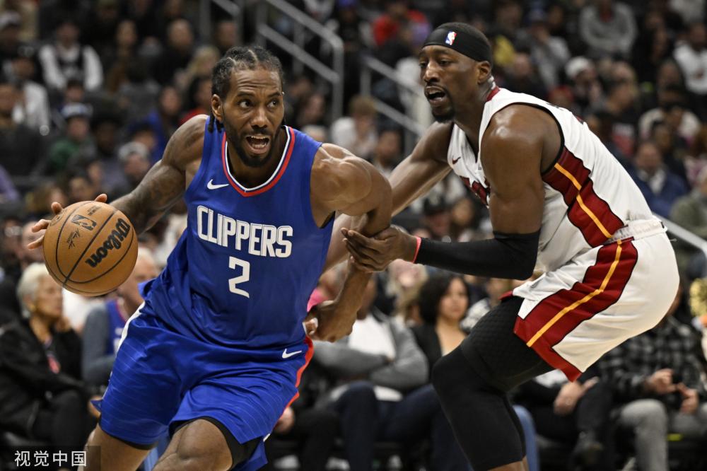 打得更具侵 打得更具侵