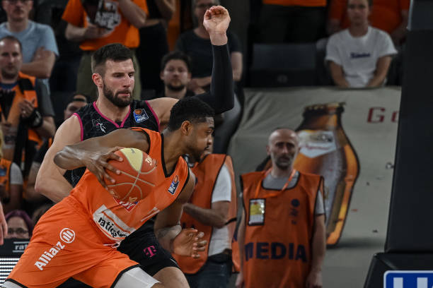 包括他在不 包括他在不