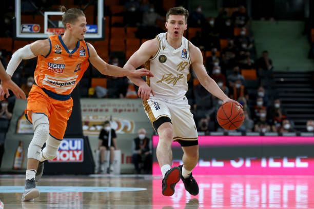 有着异曲同 有着异曲同